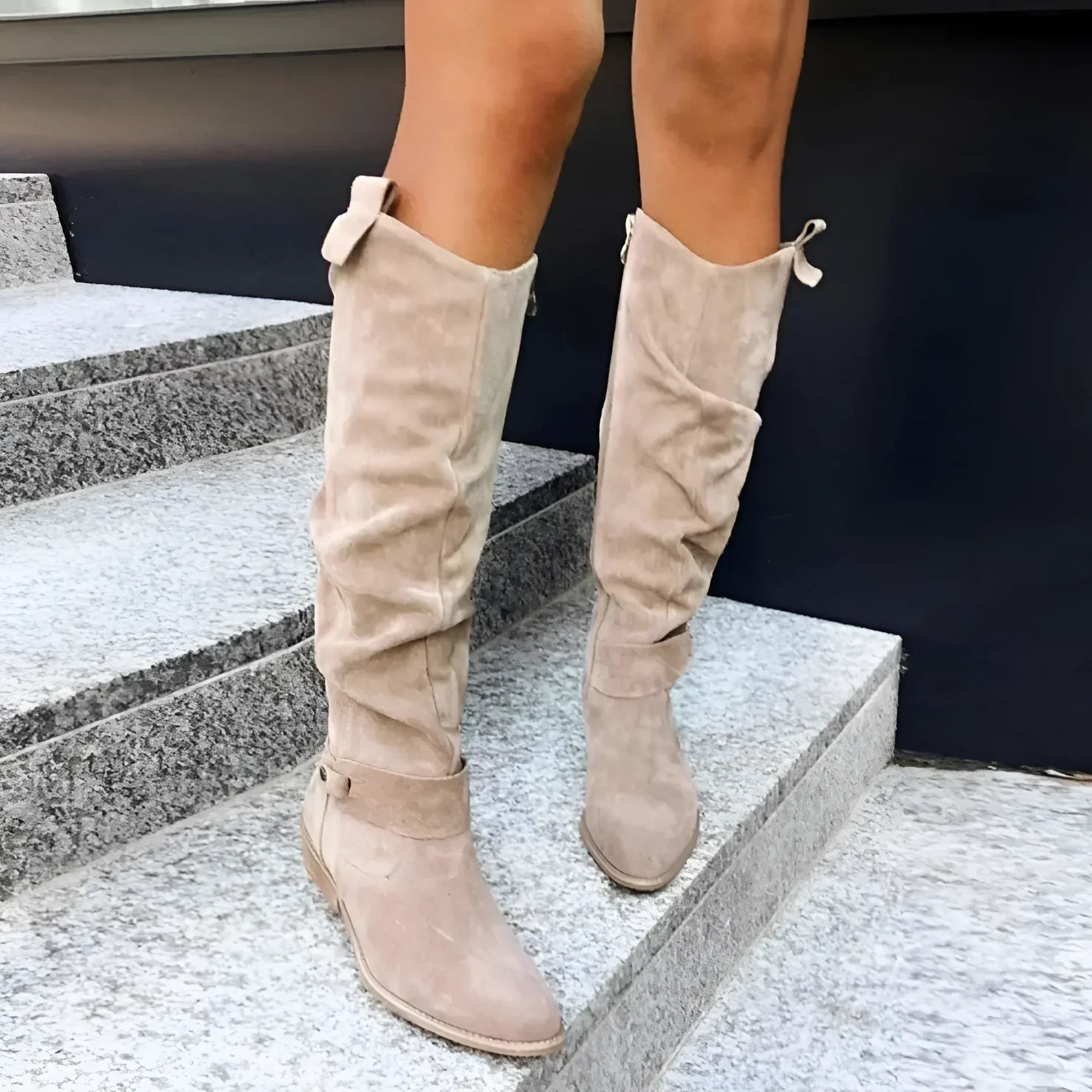 CASSIDY™ | BOTAS LARGAS DE ANTE ELEGANTES