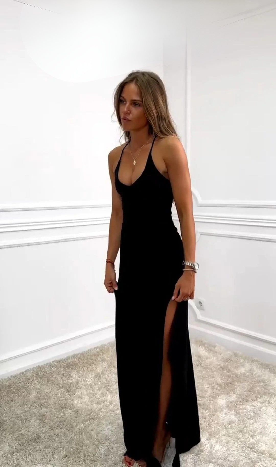 ROSSANA™ – VESTIDO LARGO CON ESCOTE PROFUNDO