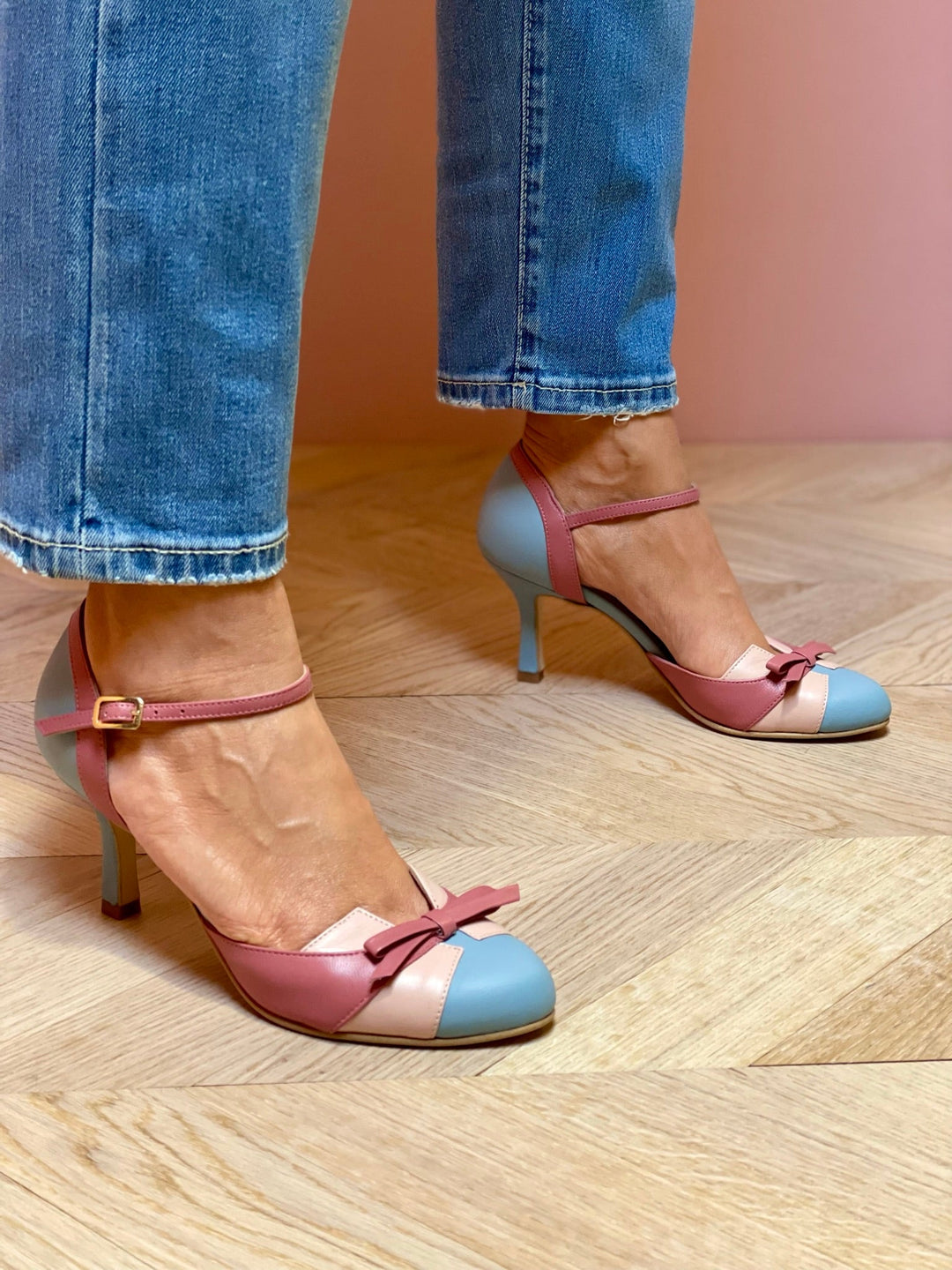 WUNLISA – zapato de tacón medio con lazo