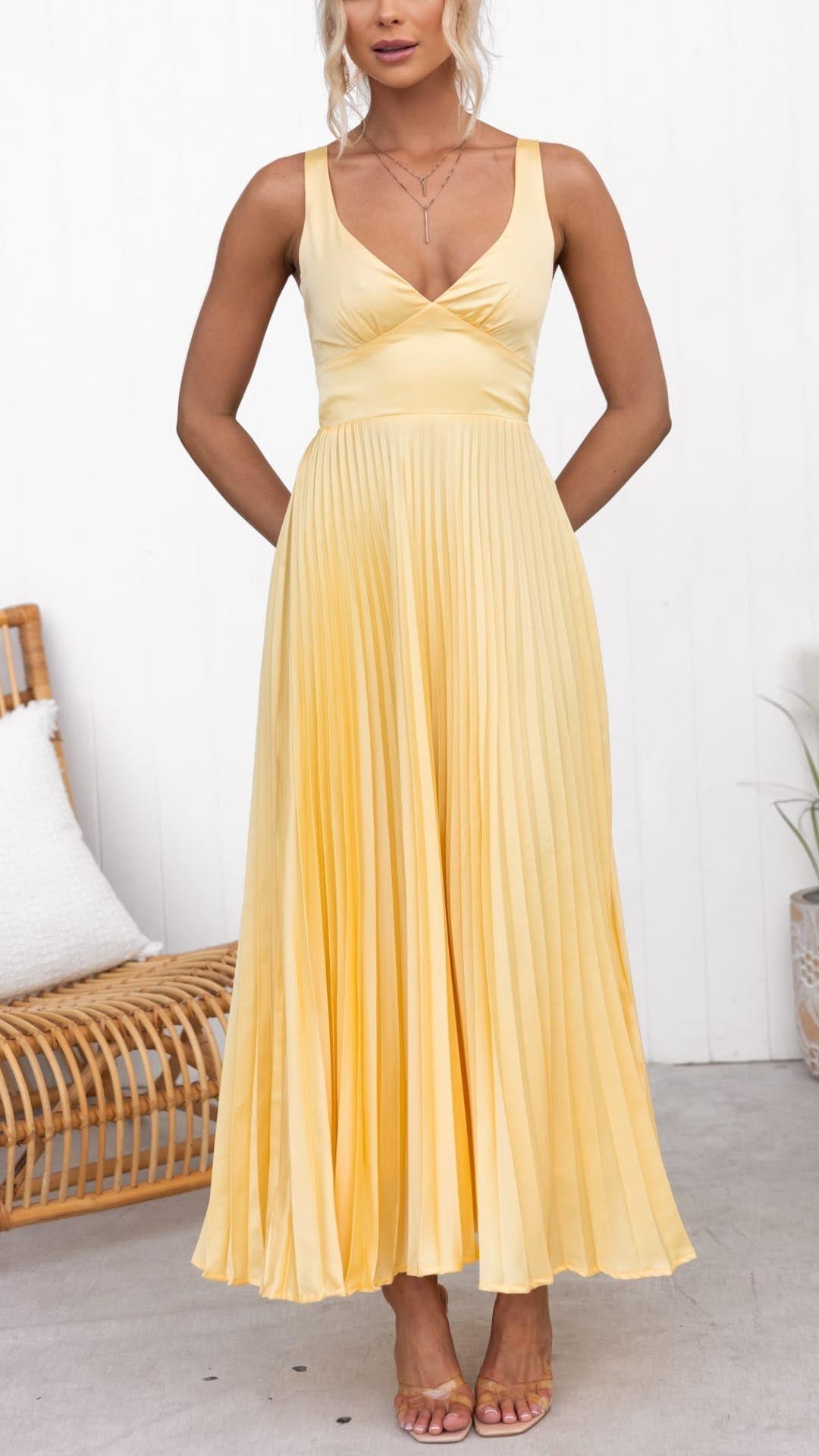 ABY™ – MAXIVESTIDO AMARILLO PLISADO CON ESCOTE EN V